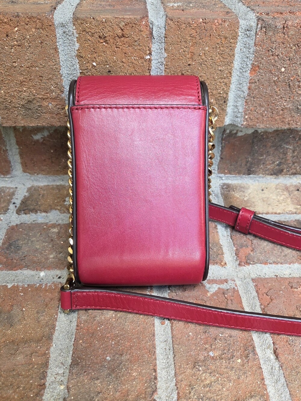 Michael Kors Red Scout Leather Crossbody Bag - Picture 2 of 12